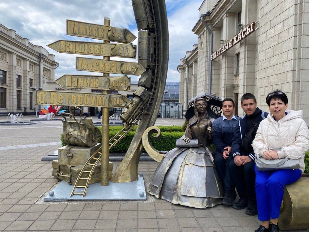 Александр Волошин: #гуманитарнаяпомощь – это не только продукты и лекарства Александр Волошин: #гуманитарнаяпомощь – это не только продукты и лекарства
