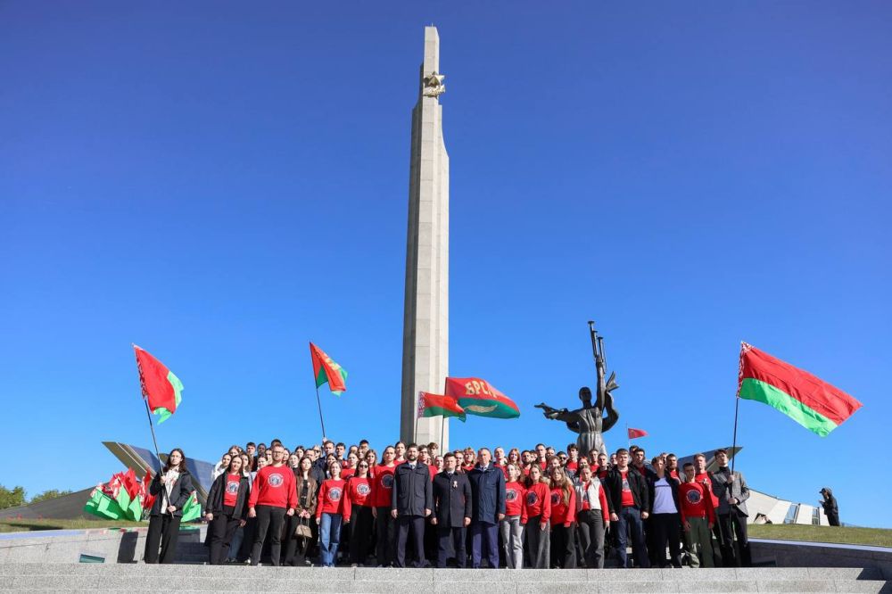 Александр Волошин: #НЕПОКОРЁННЫЕ2025. Сегодня экспедиция прибыла в мой родной Минск — город, переживший ужасы войны, но так и не склонившийся Александр Волошин: #НЕПОКОРЁННЫЕ2025. Сегодня экспедиция прибыла в мой родной Минск — город, переживший ужасы войны, но так и не склонившийся