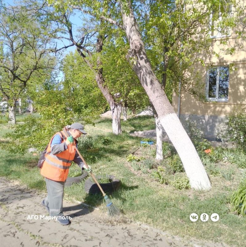 «Мариупольжилкомплекс» благоустроил ряд дворов в Ильичевском районе «Мариупольжилкомплекс» благоустроил ряд дворов в Ильичевском районе