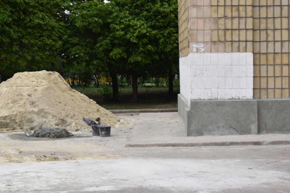 В Кировском продолжается ремонт культурно-досугового комплекса В Кировском продолжается ремонт культурно-досугового комплекса