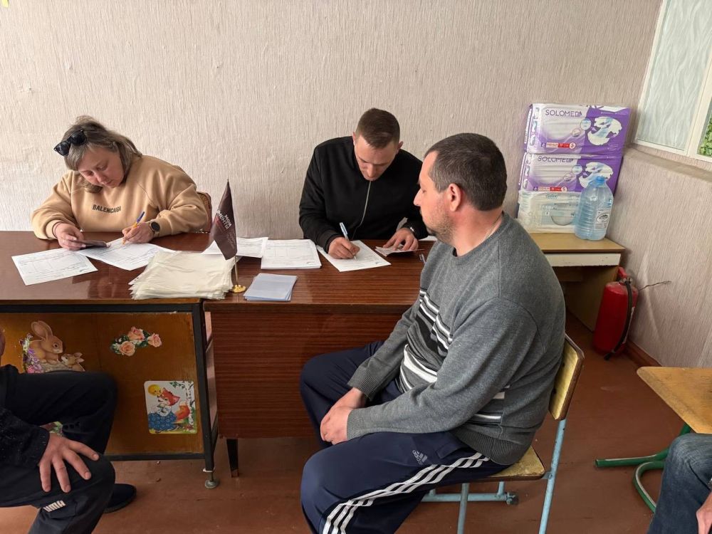 #ПриёмГраждан. Специалисты МФЦ продолжают помогать получать необходимые документы жителям освобожденных территорий #ПриёмГраждан. Специалисты МФЦ продолжают помогать получать необходимые документы жителям освобожденных территорий