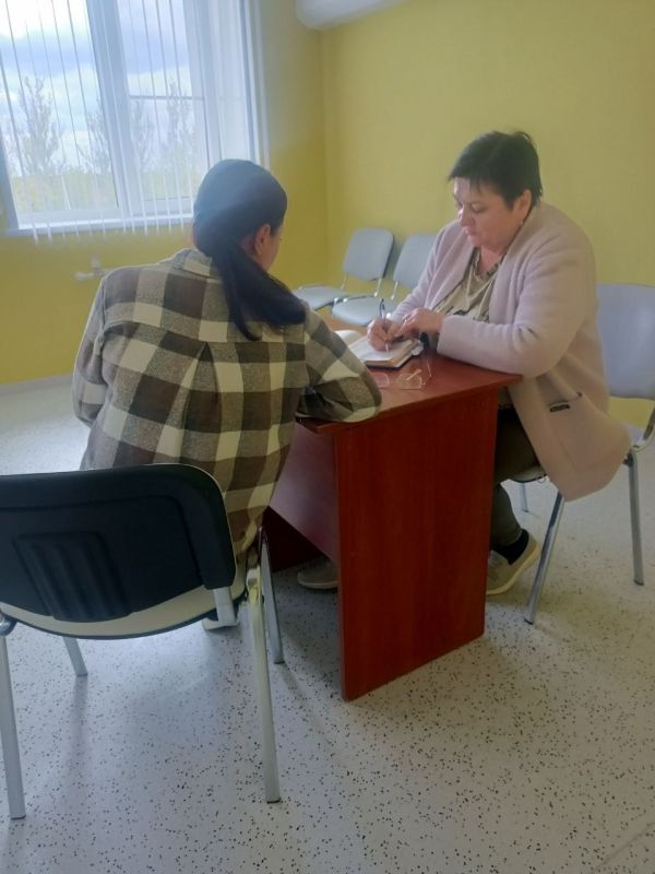 14052025 депутат Волновахского муниципального совета Донецкой Народной Республики первого созыва, член партии "Единая Россия" Панасенко Ирина Михайловна провела прием граждан в г. Волноваха 14052025 депутат Волновахского муниципального совета Донецкой Народной Республики первого созыва, член партии "Единая Россия" Панасенко Ирина Михайловна провела прием граждан в г. Волноваха