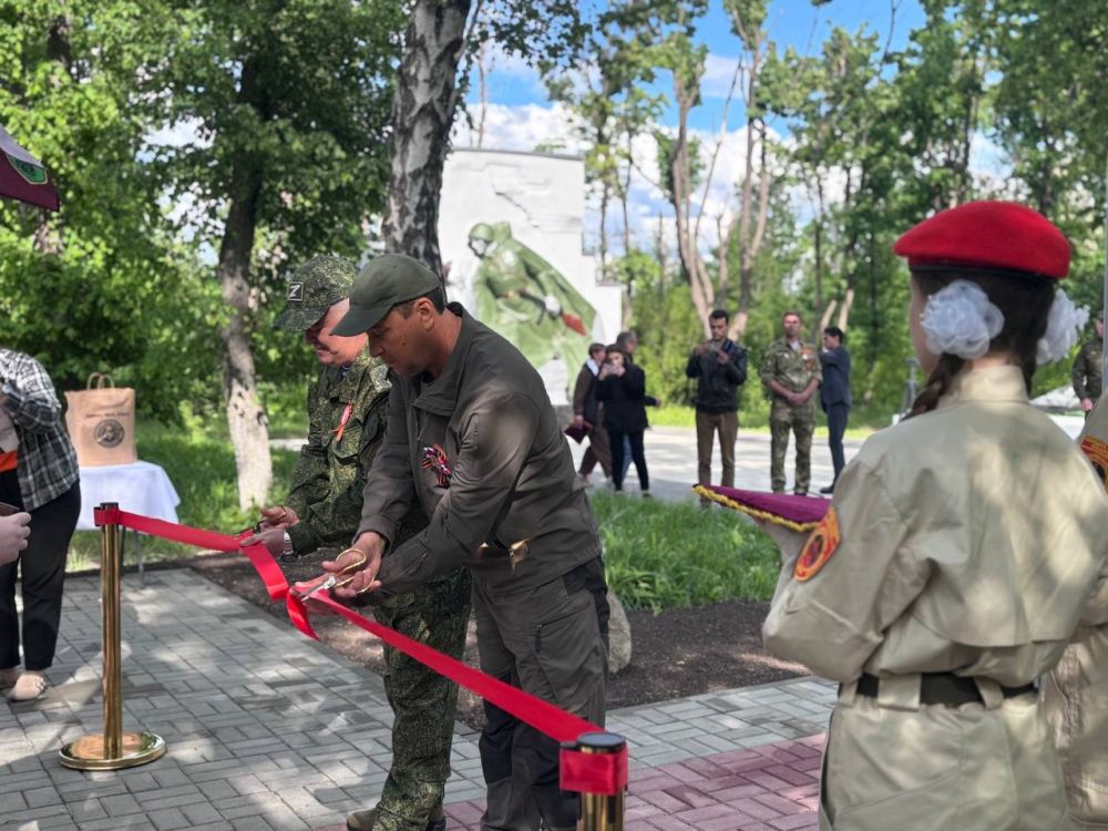 В рамках Года защитника Отечества в Летнем парке Волновахи открыли памятник Героям специальной военной операции 91 Полка В рамках Года защитника Отечества в Летнем парке Волновахи открыли памятник Героям специальной военной операции 91 Полка