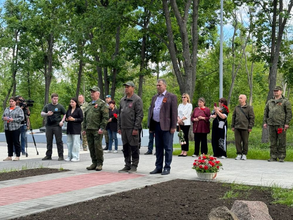 В рамках Года защитника Отечества в Летнем парке Волновахи открыли памятник Героям специальной военной операции 91 Полка В рамках Года защитника Отечества в Летнем парке Волновахи открыли памятник Героям специальной военной операции 91 Полка