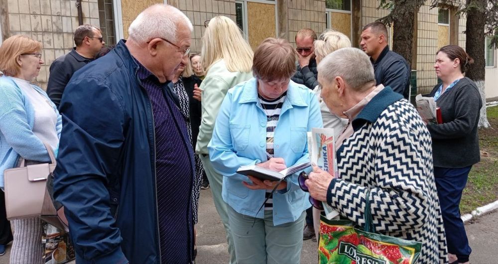 Наталья Бегуненко: В Петровском районе города Донецка продолжаются сходы с жителями Наталья Бегуненко: В Петровском районе города Донецка продолжаются сходы с жителями