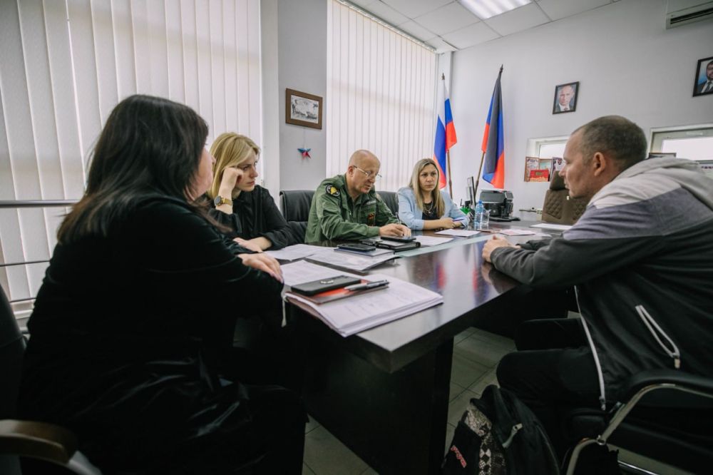 Олег Моргун: С руководителем управы Жовтневого внутригородского района Оксаной Кирьякуловой на личном приеме рассмотрели обращения горожан Олег Моргун: С руководителем управы Жовтневого внутригородского района Оксаной Кирьякуловой на личном приеме рассмотрели обращения горожан