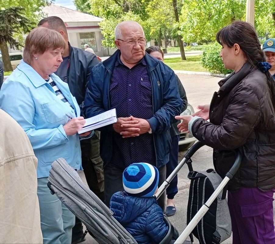Наталья Бегуненко: В Петровском районе города Донецка продолжаются сходы с жителями Наталья Бегуненко: В Петровском районе города Донецка продолжаются сходы с жителями