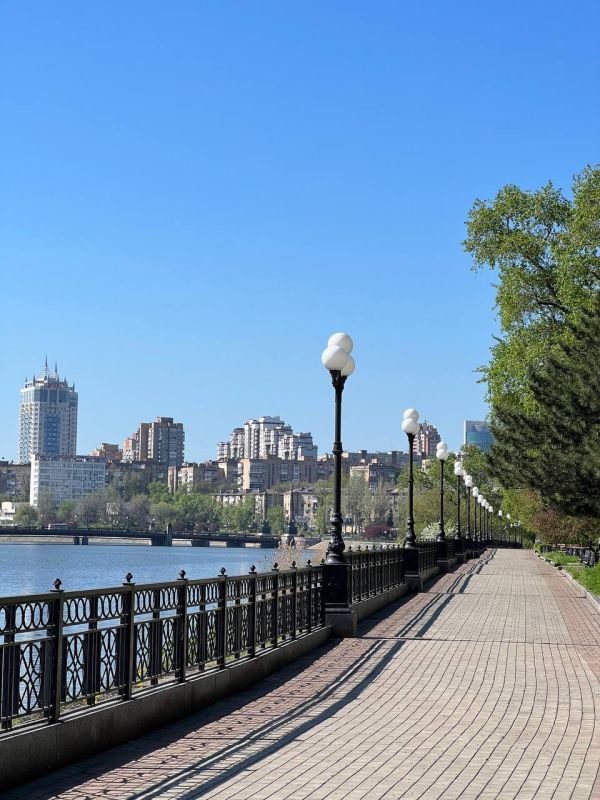 Донецк — наша гордость! Голосуем за культурное сердце России! Донецк — наша гордость! Голосуем за культурное сердце России!