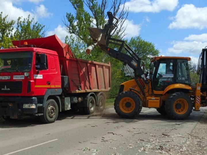 ГКУ ДНР "Служба автомобильных дорог Донбасса" продолжает приводить автодороги Республики в порядок ГКУ ДНР "Служба автомобильных дорог Донбасса" продолжает приводить автодороги Республики в порядок