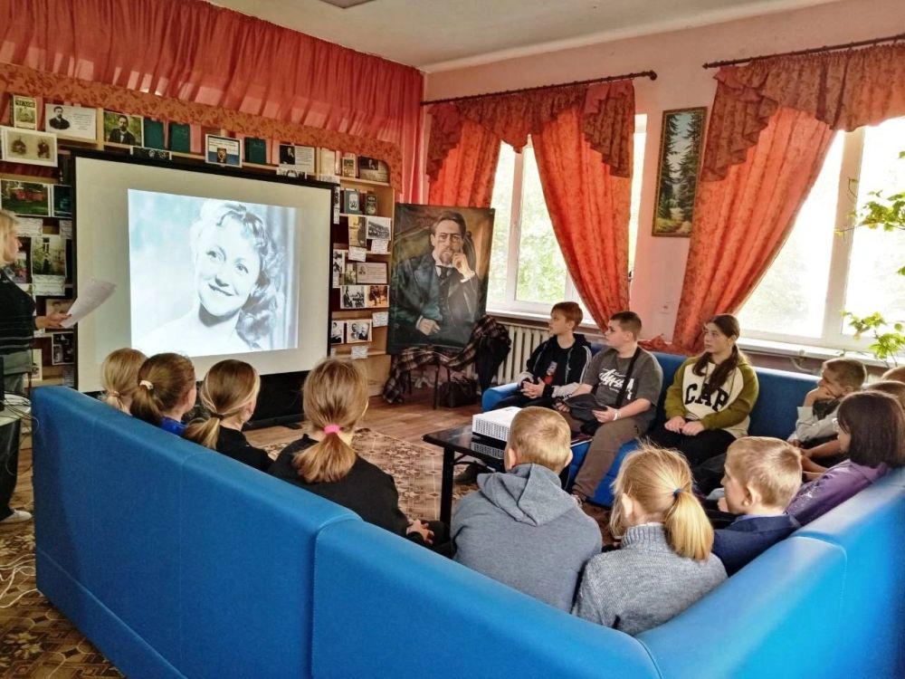 Видеосалон к юбилею Л.И. Касаткиной Видеосалон к юбилею Л.И. Касаткиной
