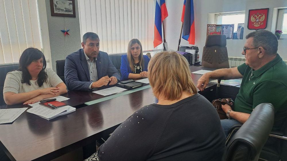 В Управе Жовтневого внутригородского района города Мариуполь состоялся личный прием граждан В Управе Жовтневого внутригородского района города Мариуполь состоялся личный прием граждан