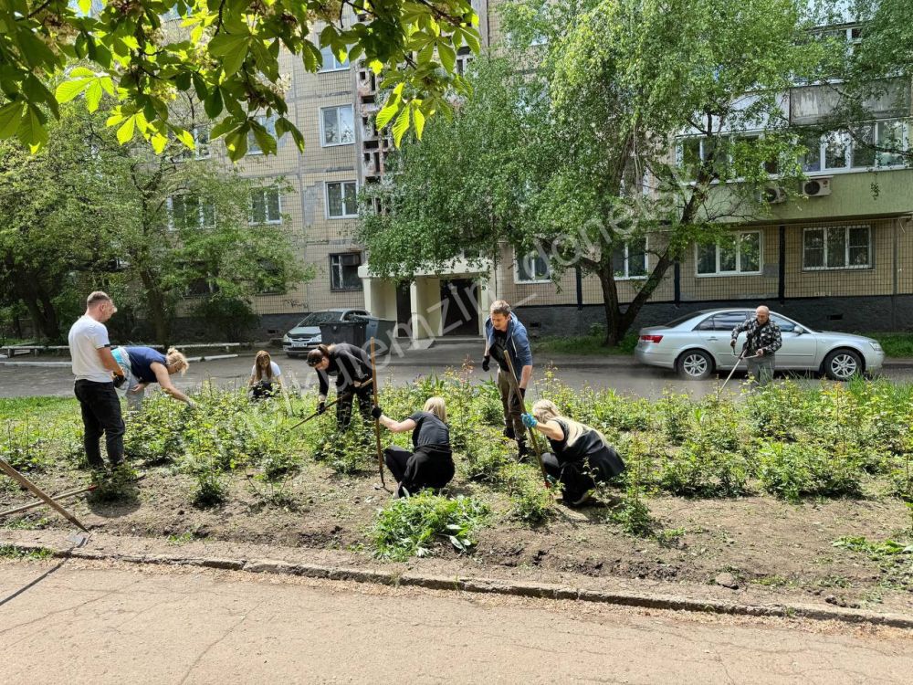 Акция «Чистый четверг» во всех районах Донецка! Акция «Чистый четверг» во всех районах Донецка!