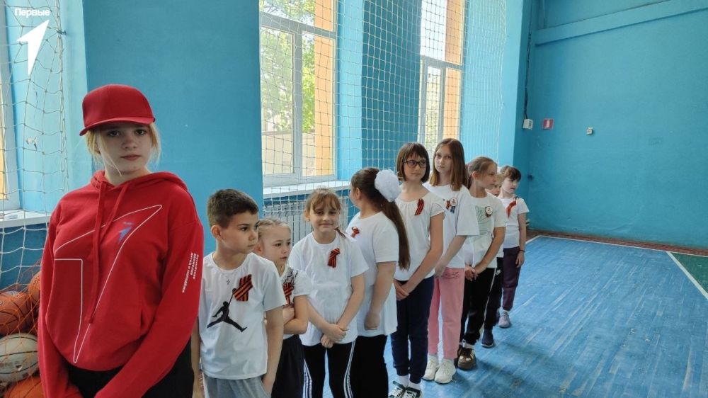 Веселые старты в Приазовской школе: Спорт и веселье в одном флаконе! Веселые старты в Приазовской школе: Спорт и веселье в одном флаконе!