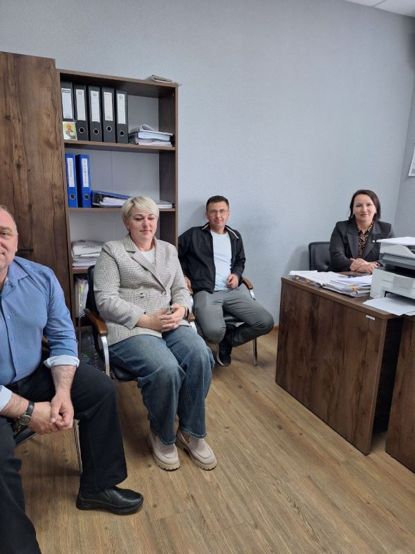 14 мая, депутат Тельмановского муниципального совета Елизавета Кямилева провела встречу с трудовым коллективом ООО "Каранский карьер" 14 мая, депутат Тельмановского муниципального совета Елизавета Кямилева провела встречу с трудовым коллективом ООО "Каранский карьер"