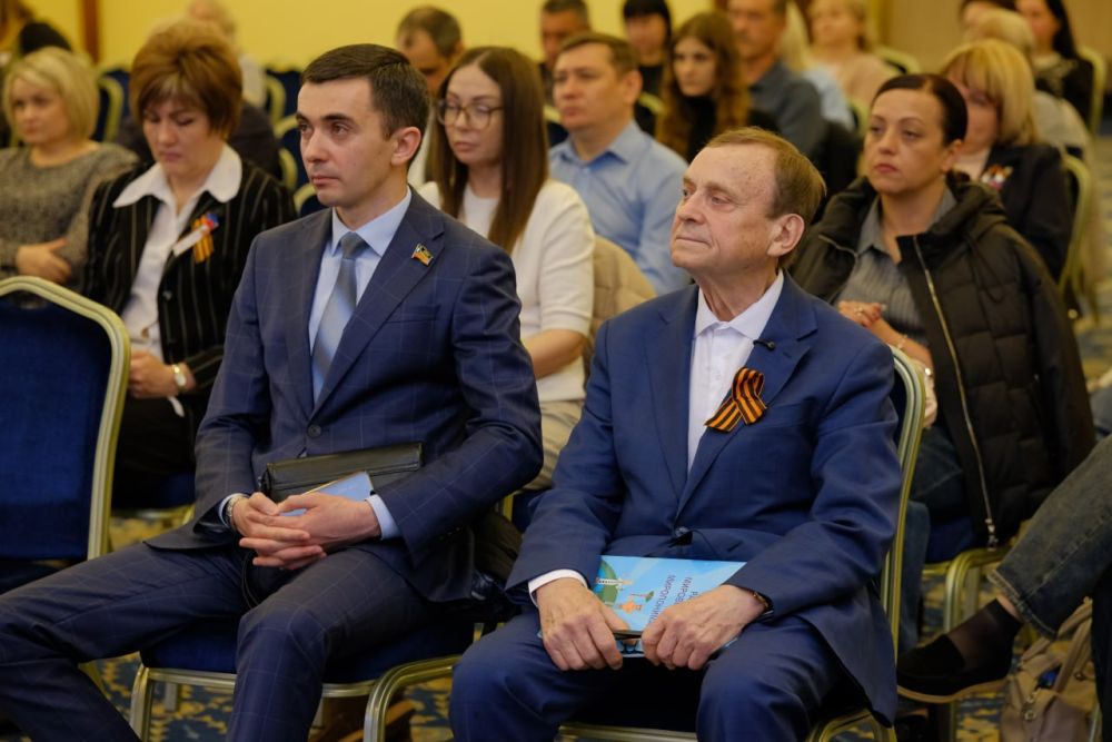 От навязанных шаблонов – к своим смыслам: Донбасс выбирает осознанность От навязанных шаблонов – к своим смыслам: Донбасс выбирает осознанность