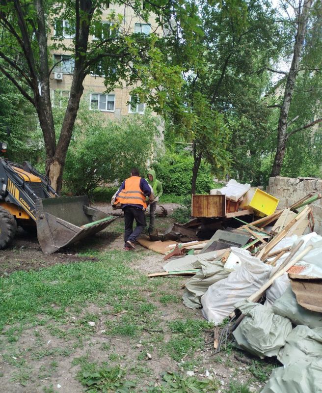 Александр Шатов: Ликвидация стихийных свалок в Шахтерске продолжается Александр Шатов: Ликвидация стихийных свалок в Шахтерске продолжается