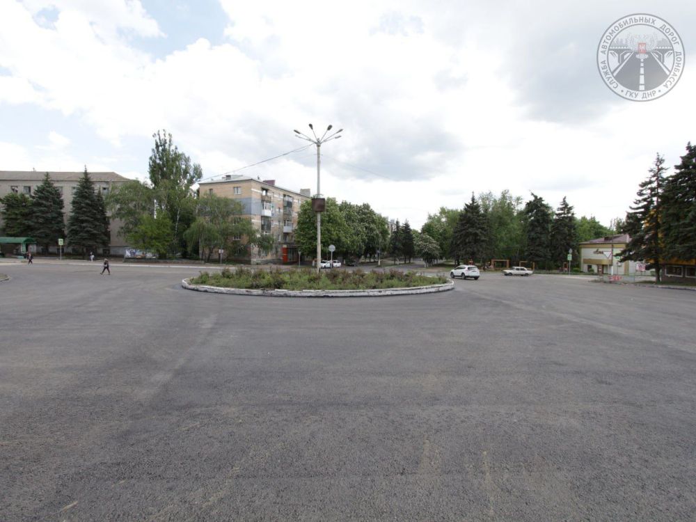Более 14 км улично-дорожной сети будет восстановлено в Шахтерске и Снежном под контролем Службы автомобильных дорог Донбасса Более 14 км улично-дорожной сети будет восстановлено в Шахтерске и Снежном под контролем Службы автомобильных дорог Донбасса