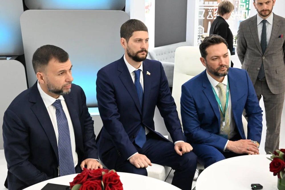 Александр Волошин: В эти дни принимаю участие в работе XVI Международного экономического форума «Россия – Исламский мир: KazanForum» в Казани – главной площадке экономического взаимодействия нашей страны с государствами... Александр Волошин: В эти дни принимаю участие в работе XVI Международного экономического форума «Россия – Исламский мир: KazanForum» в Казани – главной площадке экономического взаимодействия нашей страны с государствами...