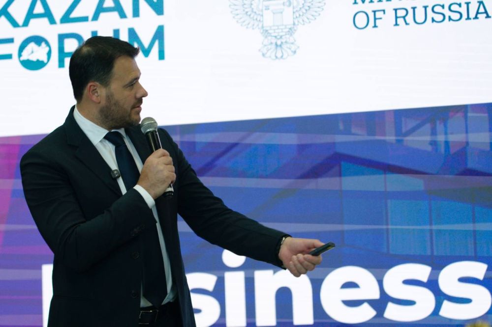На форуме «Kazan forum: Россия-Исламский мир» состоялся деловой завтрак с Главой Минстроя России Иреком Файзуллиным На форуме «Kazan forum: Россия-Исламский мир» состоялся деловой завтрак с Главой Минстроя России Иреком Файзуллиным