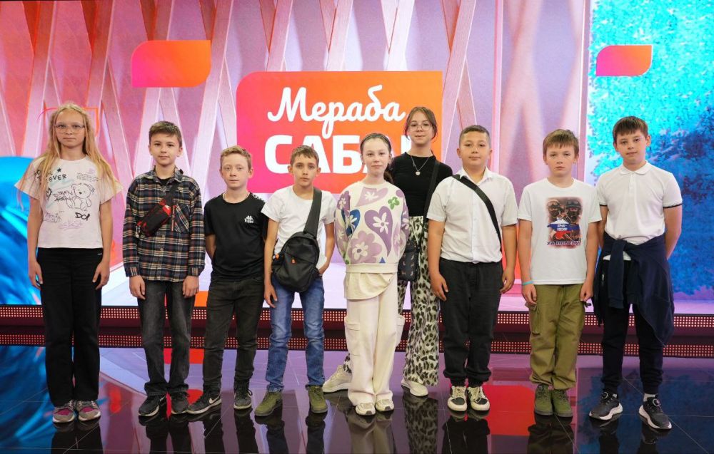 Телеканал «Миллет» и радио «Ватан седасы» посетили ученики симферопольской школы-гимназии №10 имени Э.К. Покровского — призёры творческого конкура «Мы — наследники Победы!» Телеканал «Миллет» и радио «Ватан седасы» посетили ученики симферопольской школы-гимназии №10 имени Э.К. Покровского — призёры творческого конкура «Мы — наследники Победы!»
