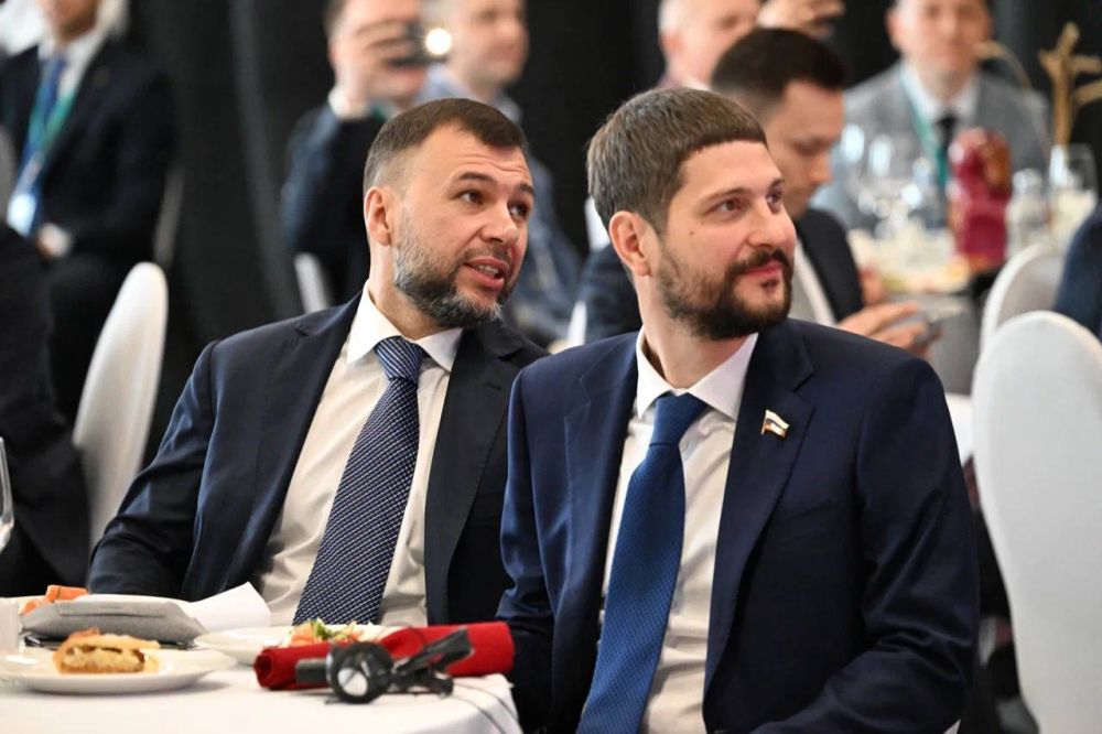 Александр Волошин: В эти дни принимаю участие в работе XVI Международного экономического форума «Россия – Исламский мир: KazanForum» в Казани – главной площадке экономического взаимодействия нашей страны с государствами... Александр Волошин: В эти дни принимаю участие в работе XVI Международного экономического форума «Россия – Исламский мир: KazanForum» в Казани – главной площадке экономического взаимодействия нашей страны с государствами...