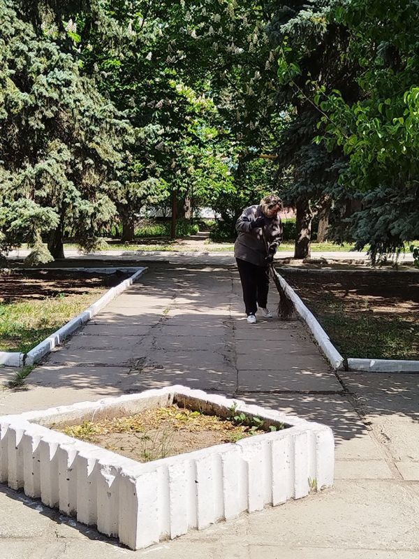 16 мая коллектив МБУ "МИРОНОВСКИЙ ПОСЕЛКОВЫЙ ДК" принял участие в общепоселковом субботнике 16 мая коллектив МБУ "МИРОНОВСКИЙ ПОСЕЛКОВЫЙ ДК" принял участие в общепоселковом субботнике
