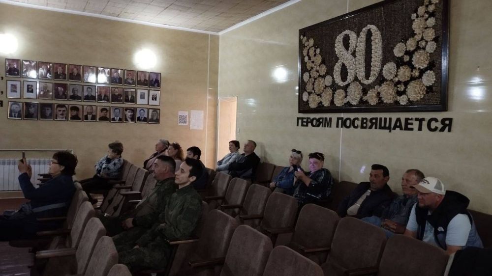 15 мая при содействии партийного проекта «Культура малой Родины» в селе Юрьевка состоялся выездной концерт Мангушского народного эстрадно-духового оркестра и ВИА «Рельеф» Першотравневого Центра культуры и досуга 15 мая при содействии партийного проекта «Культура малой Родины» в селе Юрьевка состоялся выездной концерт Мангушского народного эстрадно-духового оркестра и ВИА «Рельеф» Першотравневого Центра культуры и досуга