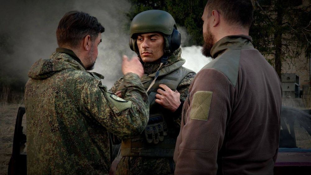 Фонд «Амадеус» совместно с Первым каналом приступил к созданию сериала «10 историй о любви и смерти» о событиях на Донбассе с 2014 года по сегодняшний день Фонд «Амадеус» совместно с Первым каналом приступил к созданию сериала «10 историй о любви и смерти» о событиях на Донбассе с 2014 года по сегодняшний день
