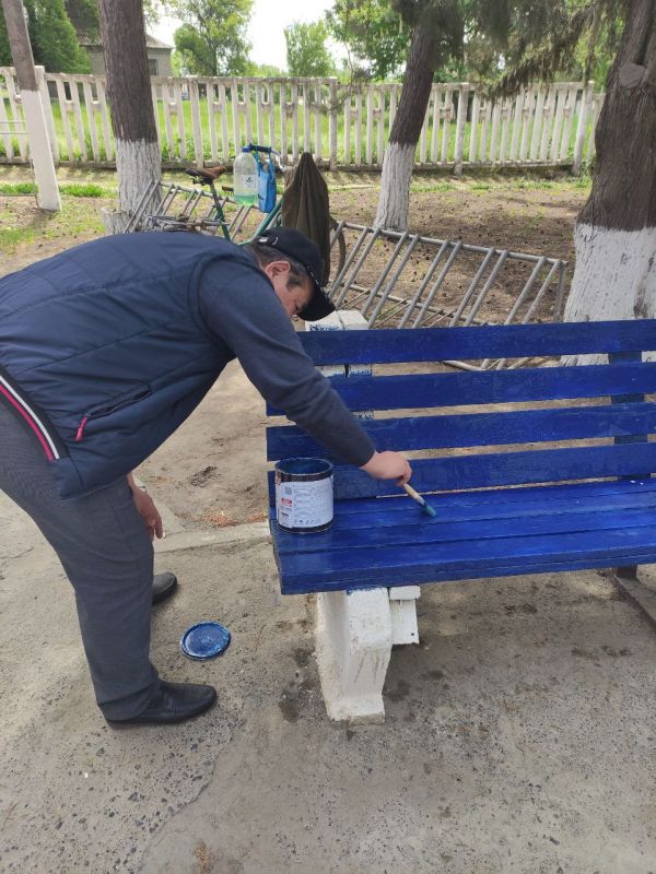 16.05.2025г. в рамках проведения двухмесячника по благоустройству территорий, в пгт.Луганское выполнены работы по покосу травы, уборке клумб и прилегающих территорий 16.05.2025г. в рамках проведения двухмесячника по благоустройству территорий, в пгт.Луганское выполнены работы по покосу травы, уборке клумб и прилегающих территорий