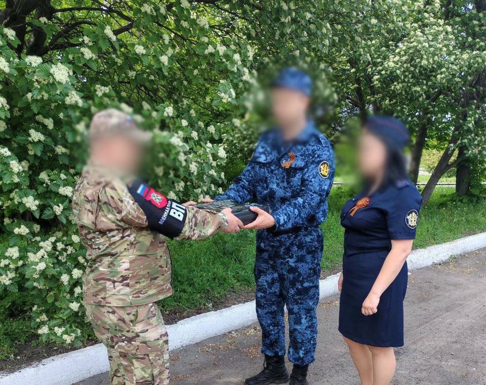 Сотрудники ИК-6 оказали помощь военнослужащим