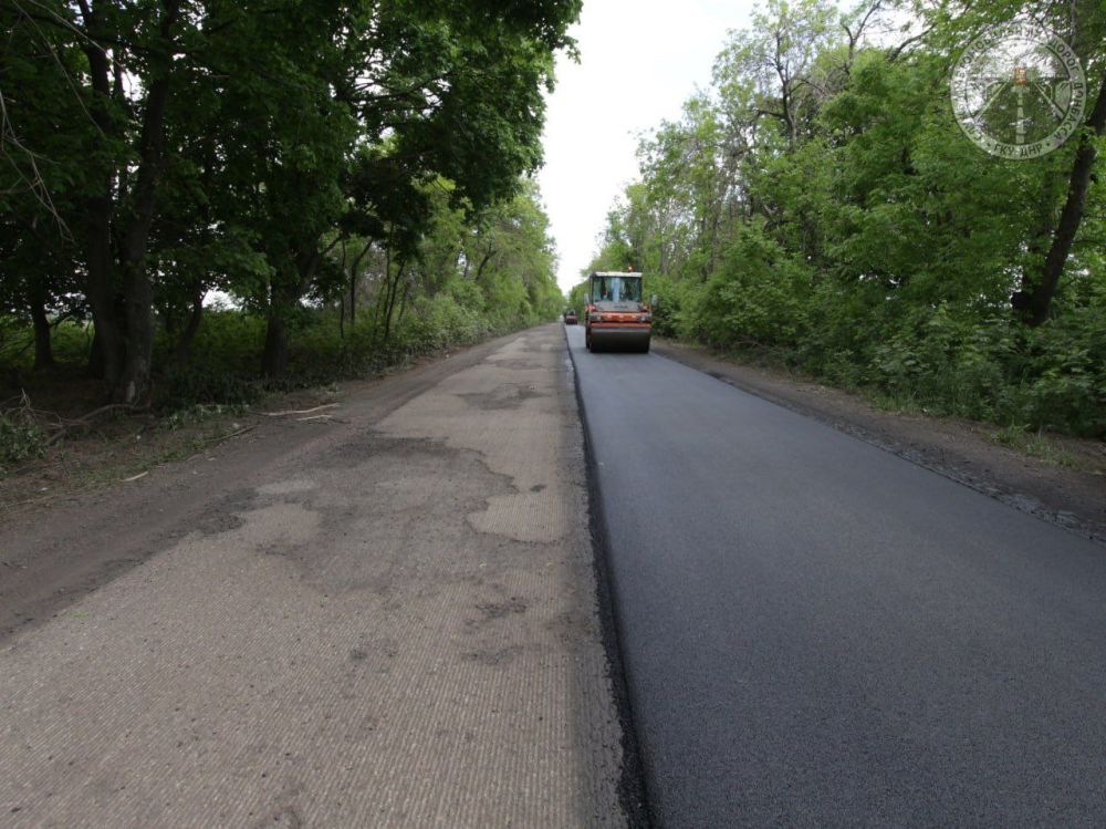 Более 14 км улично-дорожной сети будет восстановлено в Шахтерске и Снежном под контролем Службы автомобильных дорог Донбасса Более 14 км улично-дорожной сети будет восстановлено в Шахтерске и Снежном под контролем Службы автомобильных дорог Донбасса