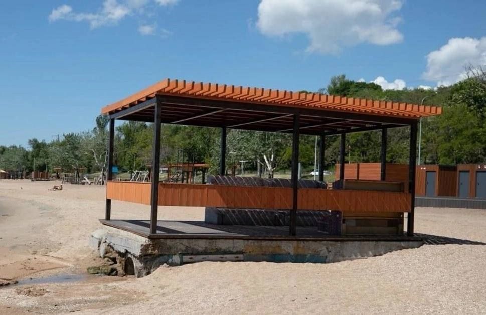 В Мариуполе завершают обустройство пляжа для людей с ограниченными возможностями В Мариуполе завершают обустройство пляжа для людей с ограниченными возможностями