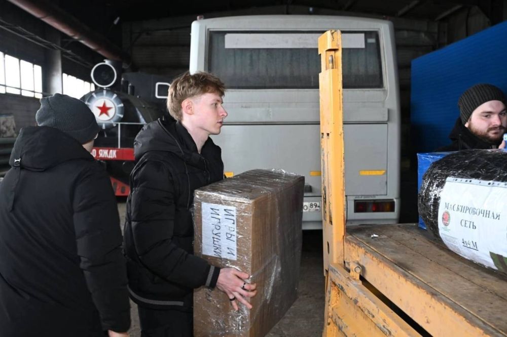 Новый Уренгой отправил партию гуманитарной помощи для детей Волновахи Новый Уренгой отправил партию гуманитарной помощи для детей Волновахи