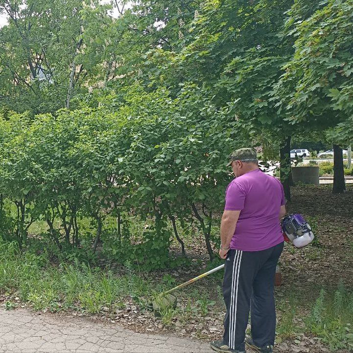 В Кировском продолжается комплекс мероприятий по благоустройству В Кировском продолжается комплекс мероприятий по благоустройству
