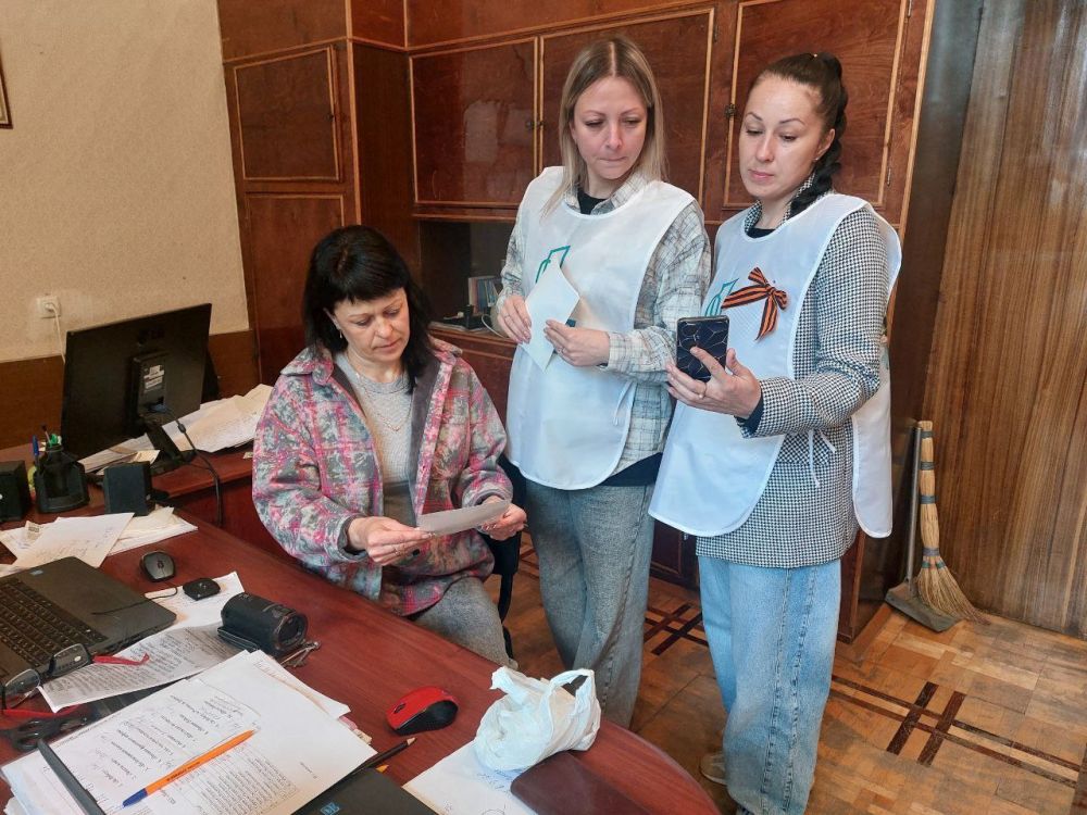 Сергей Желновач: На территории городского округа Дебальцево при помощи волонтеров федерального проекта «Формирование комфортной городской среды», проходит Всероссийское голосование по выбору общественных территорий... Сергей Желновач: На территории городского округа Дебальцево при помощи волонтеров федерального проекта «Формирование комфортной городской среды», проходит Всероссийское голосование по выбору общественных территорий...