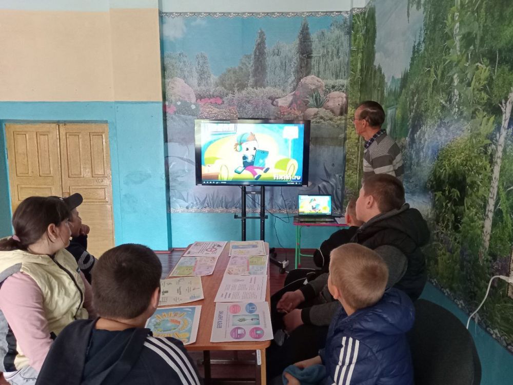 В рамках партийного проекта "Зелёная экономика" в МБУ "Анадольский СДК" прошёл информационный час "День без лишней энергии" В рамках партийного проекта "Зелёная экономика" в МБУ "Анадольский СДК" прошёл информационный час "День без лишней энергии"