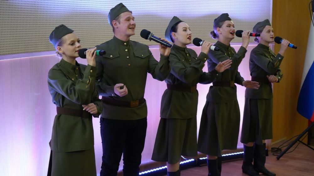 Сегодня 16 мая 2025 года в Центре славянской культуры города Донецка состоялась церемония награждения участников музыкальной эстафеты «Голос Победы», которая проходила в рамках празднования 80-летия Победы в Великой... Сегодня 16 мая 2025 года в Центре славянской культуры города Донецка состоялась церемония награждения участников музыкальной эстафеты «Голос Победы», которая проходила в рамках празднования 80-летия Победы в Великой...
