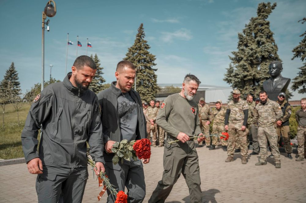 Молодёжь Республики помнит Героя ДНР Олега Мамиева Молодёжь Республики помнит Героя ДНР Олега Мамиева