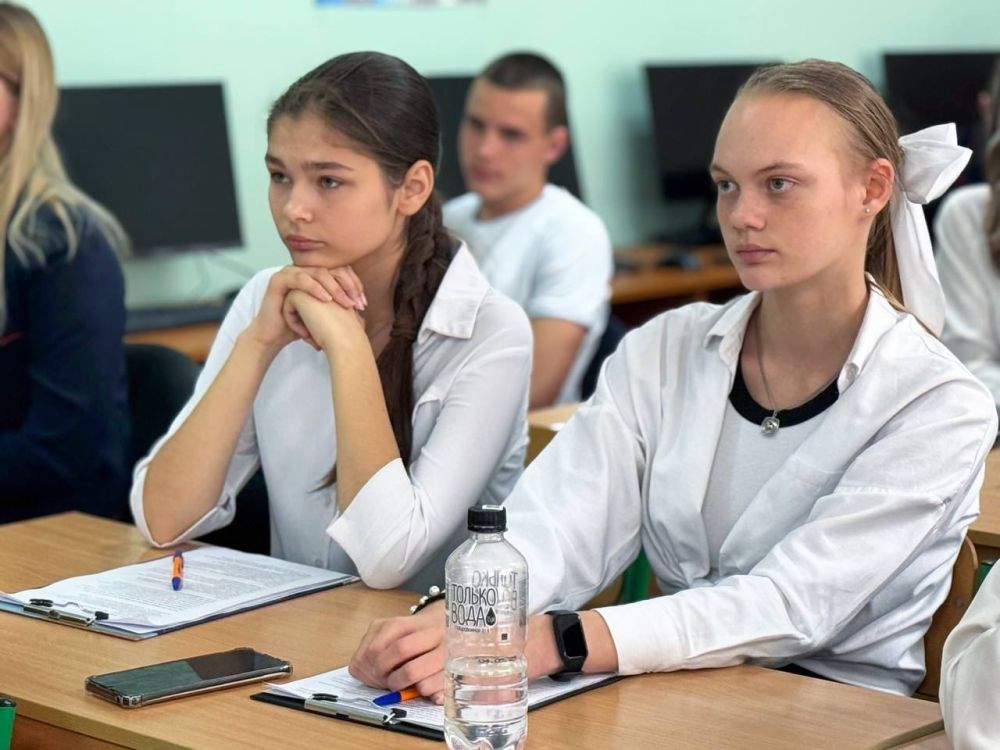 Итоговое отчетное мероприятие «Сириус.Лето: начни свой проект» Итоговое отчетное мероприятие «Сириус.Лето: начни свой проект»