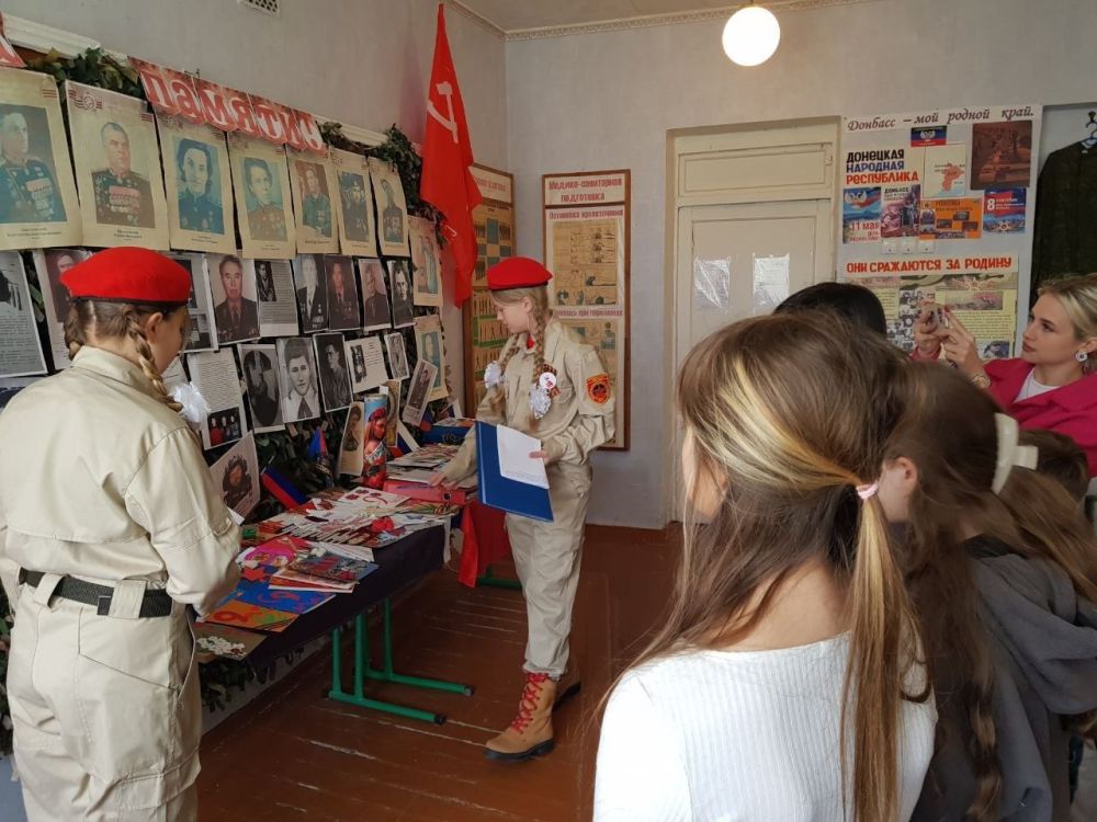 Юнармейцы ВПК "Искра" провели музейный урок в Международный день музеев! Юнармейцы ВПК "Искра" провели музейный урок в Международный день музеев!