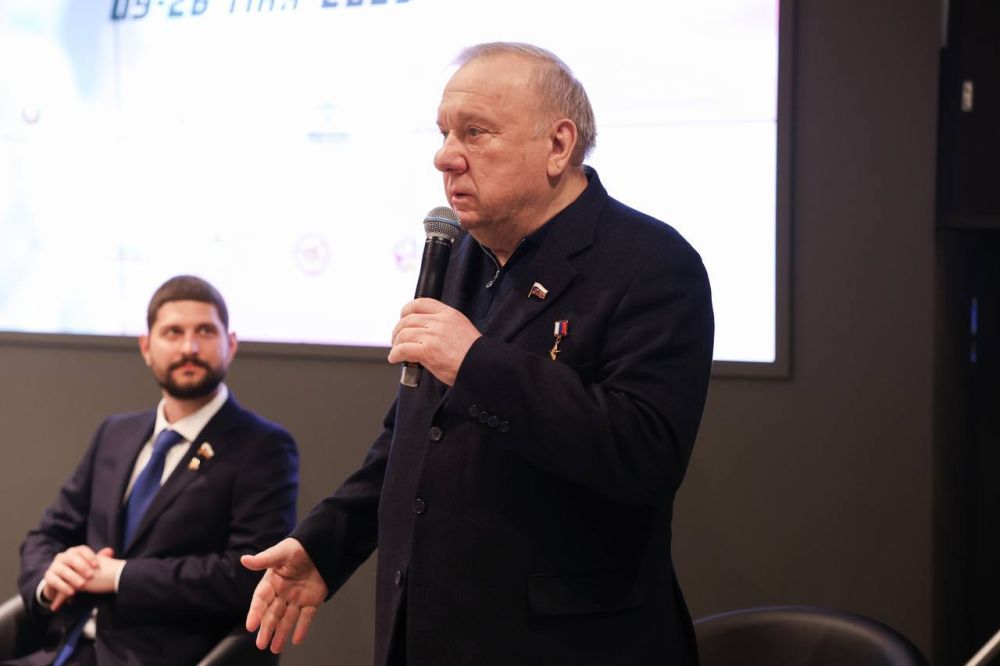 Александр Волошин: #НЕПОКОРЁННЫЕ2025. Москва — снова точка объединения В 1941 году у ворот Москвы стоял враг и был уверен, что сломит нас Александр Волошин: #НЕПОКОРЁННЫЕ2025. Москва — снова точка объединения В 1941 году у ворот Москвы стоял враг и был уверен, что сломит нас