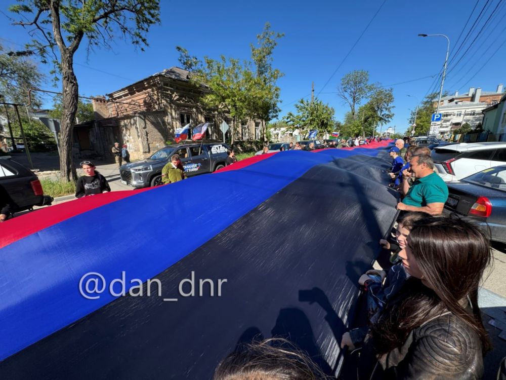 Молодежь ДНР организовала фестиваль ко Дню освобождения Мариуполя Молодежь ДНР организовала фестиваль ко Дню освобождения Мариуполя