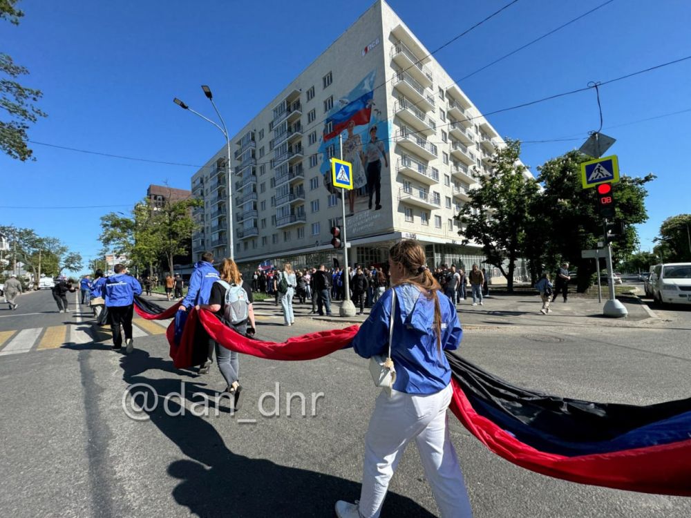 Молодежь ДНР организовала фестиваль ко Дню освобождения Мариуполя Молодежь ДНР организовала фестиваль ко Дню освобождения Мариуполя