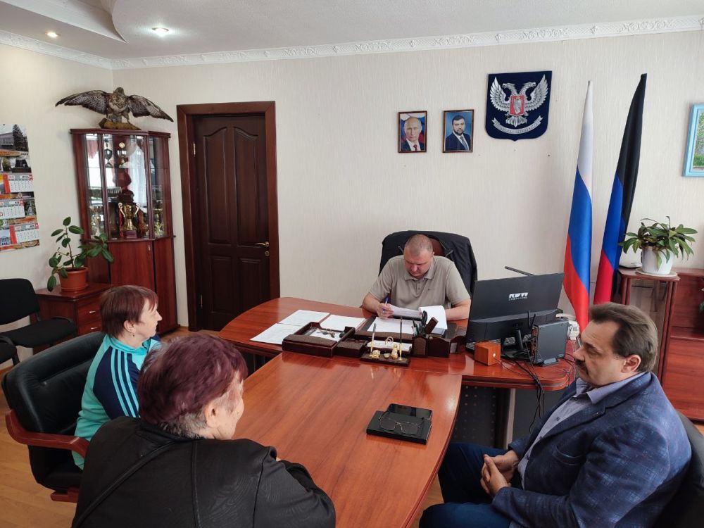 Юрий Будрин: Сегодня, 19 мая 2025 года, руководитель Управы Кировского внутригородского района Администрации городского округа Донецк ДНР Алексей Дмитрюк провел личный прием граждан Юрий Будрин: Сегодня, 19 мая 2025 года, руководитель Управы Кировского внутригородского района Администрации городского округа Донецк ДНР Алексей Дмитрюк провел личный прием граждан