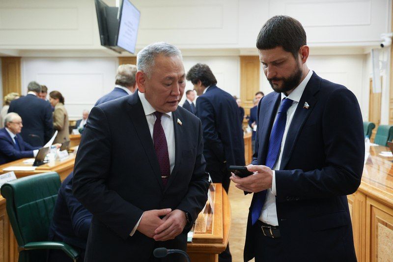 Александр Волошин: #работа_в_СФ. Сегодня принял участие в очередном заседании Комитета Совета Федерации по федеративному устройству, региональной политике, местному самоуправлению и делам Севера под председательством Андрея... Александр Волошин: #работа_в_СФ. Сегодня принял участие в очередном заседании Комитета Совета Федерации по федеративному устройству, региональной политике, местному самоуправлению и делам Севера под председательством Андрея...