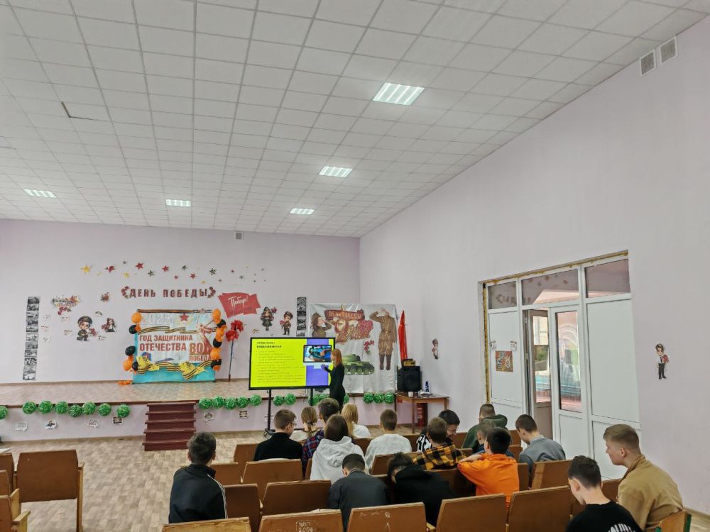 Лекция о Грантах. Для старшеклассников ГБОУ "СШ №13 г. о. Иловайск" сегодня была проведена познавательная лекция, посвященная грантам — источнику финансовой поддержки талантливых учащихся и перспективных проектов Лекция о Грантах. Для старшеклассников ГБОУ "СШ №13 г. о. Иловайск" сегодня была проведена познавательная лекция, посвященная грантам — источнику финансовой поддержки талантливых учащихся и перспективных проектов
