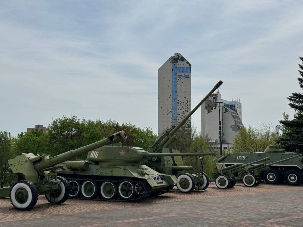 Мемориальный комплекс «Твоим освободителям, Донбасс» в сердце Донецка стал символом воинской доблести и памяти о тех, кто сражался за свободу города Мемориальный комплекс «Твоим освободителям, Донбасс» в сердце Донецка стал символом воинской доблести и памяти о тех, кто сражался за свободу города