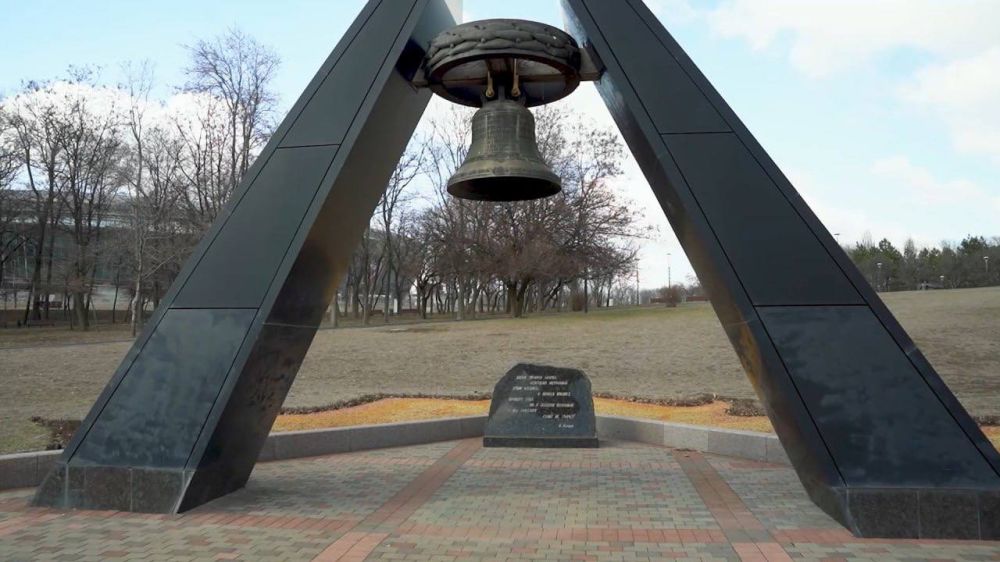 Мемориальный комплекс «Твоим освободителям, Донбасс» в сердце Донецка стал символом воинской доблести и памяти о тех, кто сражался за свободу города Мемориальный комплекс «Твоим освободителям, Донбасс» в сердце Донецка стал символом воинской доблести и памяти о тех, кто сражался за свободу города