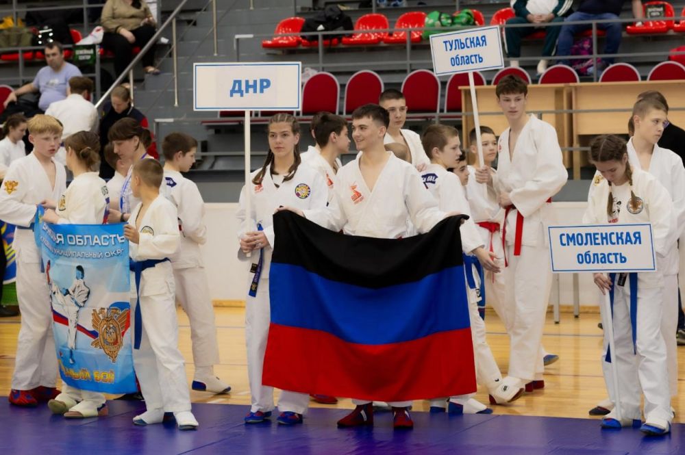 Спортсмены ДНР достойно выступили на Всероссийских соревнованиях по рукопашному бою Спортсмены ДНР достойно выступили на Всероссийских соревнованиях по рукопашному бою