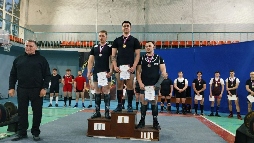 15 - 18            ( )   